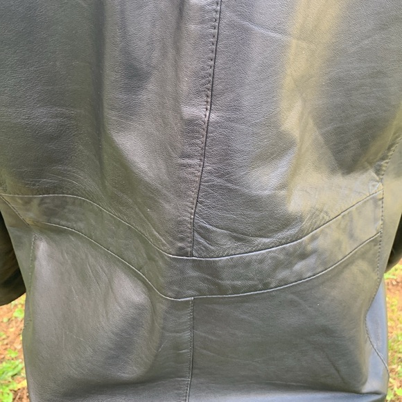 Leather jacket - Picture 8 of 12